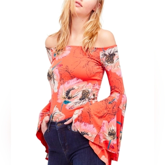 Free People We The Free Top Birds of Paradise Floral Bohochic Bell Sleeve Med - Picture 9 of 9